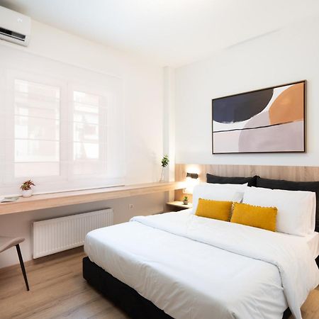 Luxury Apartment Next To The National Museum Athens Exterior photo